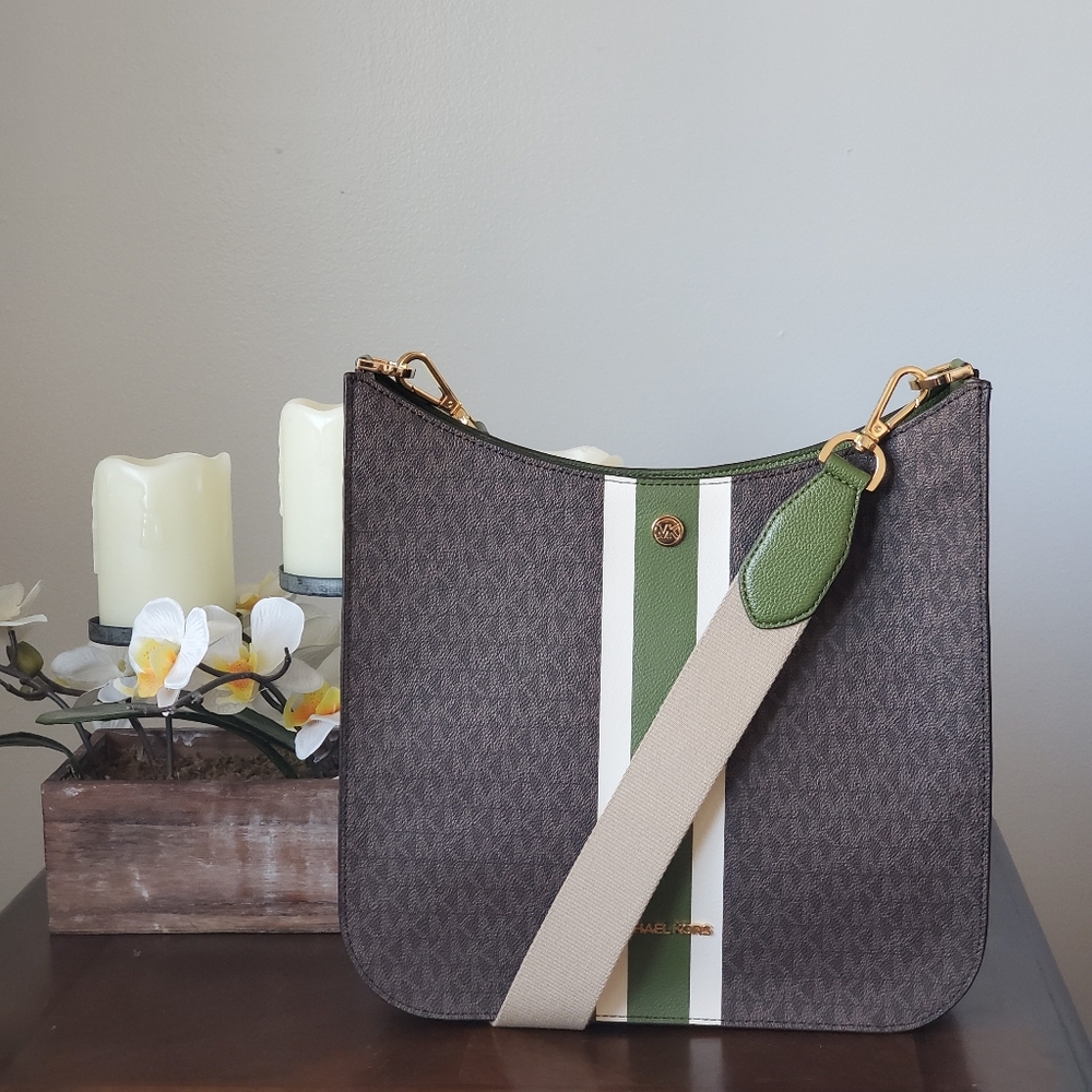 Michael kors Briley/ wallet